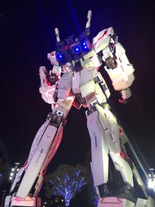 ユニコーンガンダム　デストロイモード背面