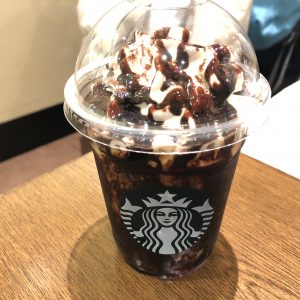 ハロウィンウィッチフラペチーノ ダークアップルチョコレート