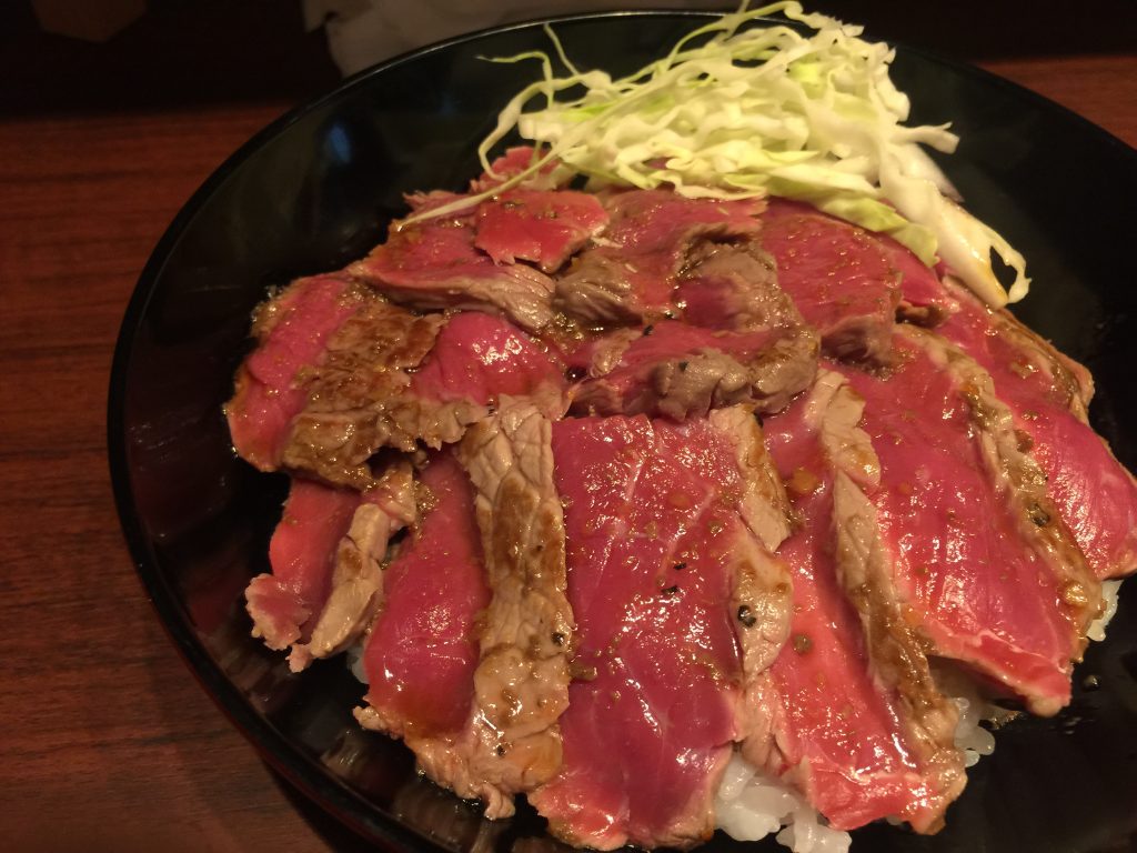 ランプ肉丼