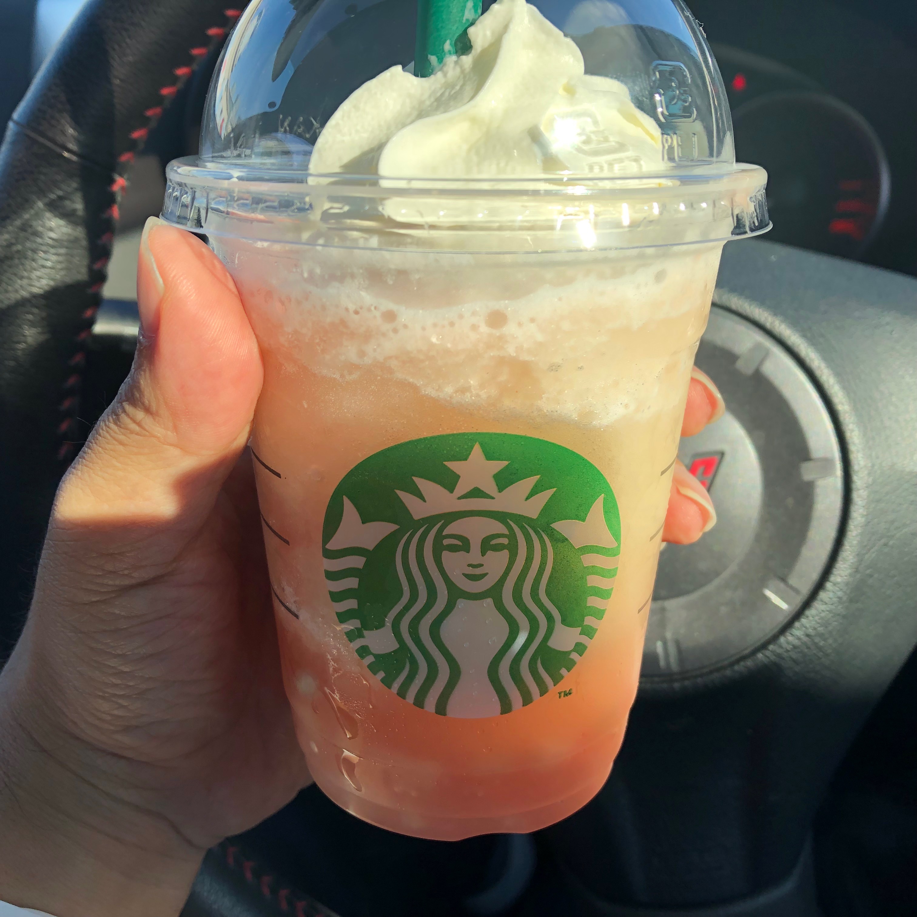 ピーチ オン ザ ピーチ フラペチーノ