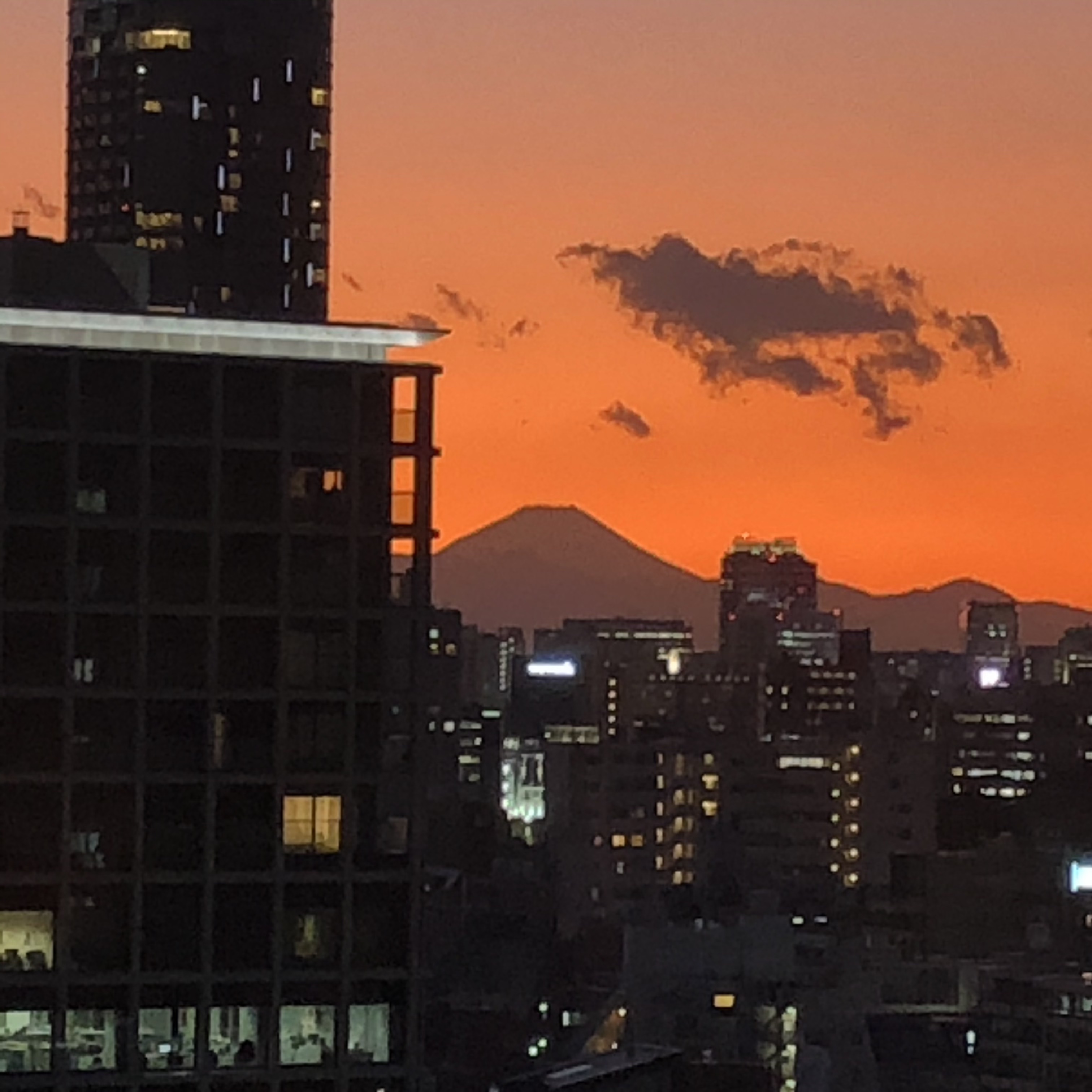 夕焼けの富士山