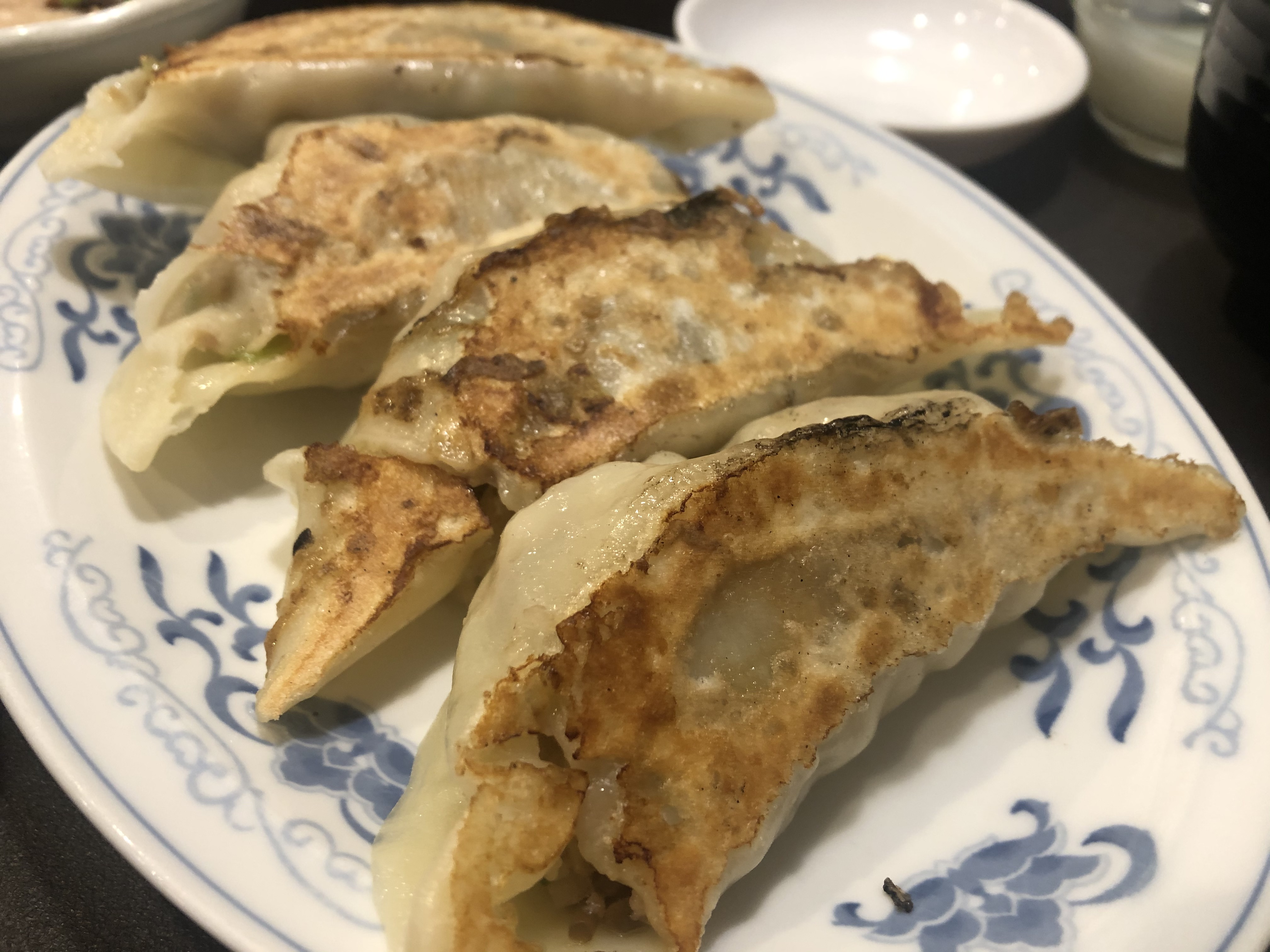 瑞華樓　大きい餃子