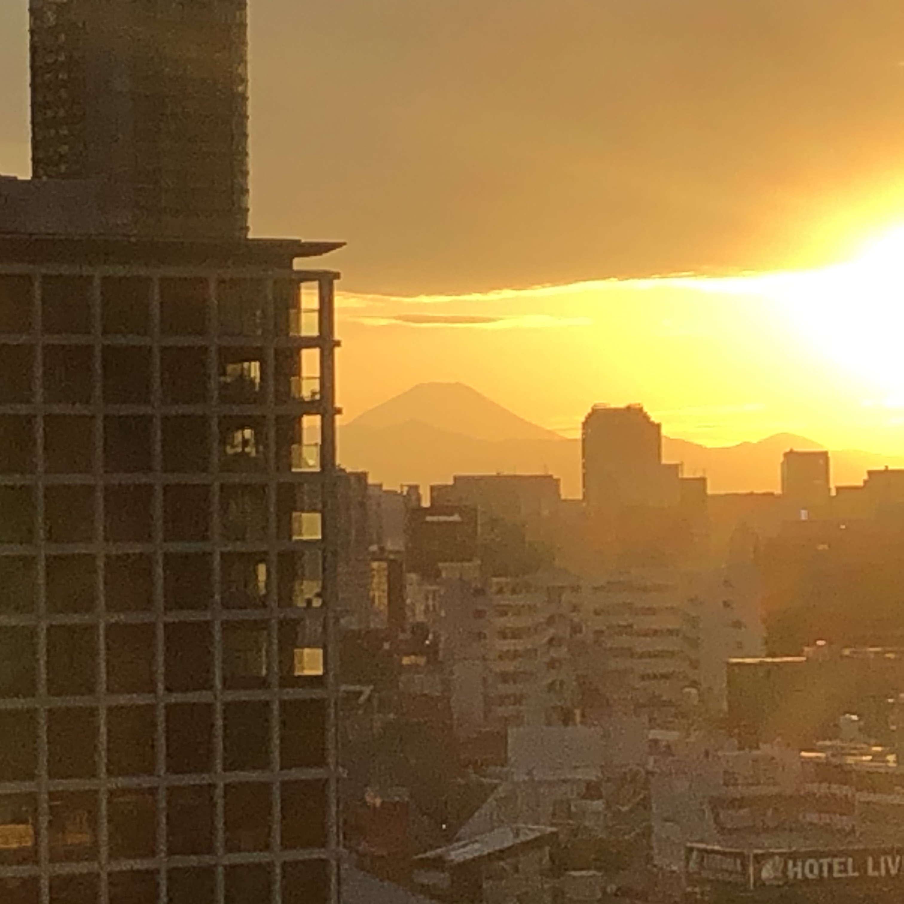 夕焼けと富士山