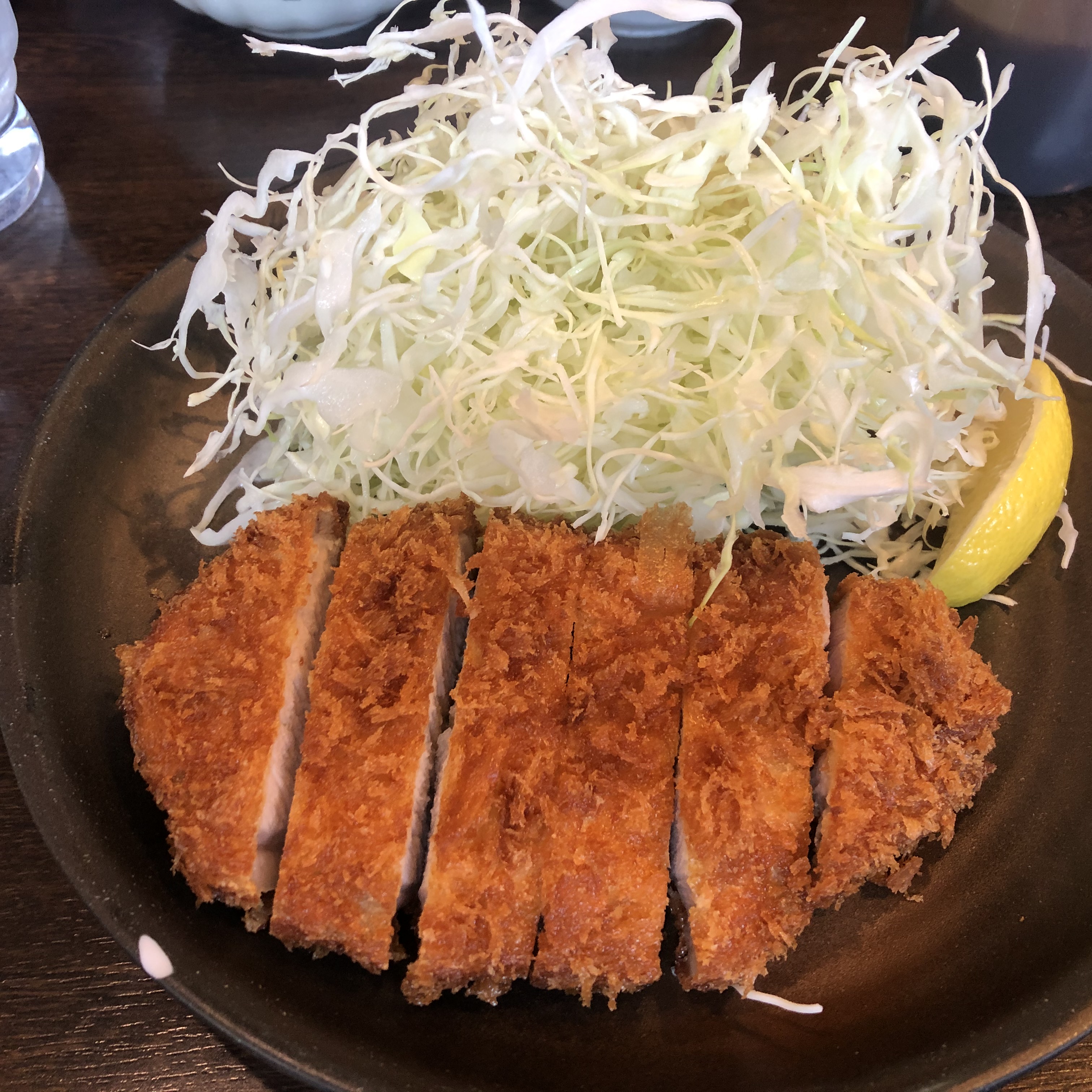 とんかつ水野のロースカツ定食 キャベツ大盛り