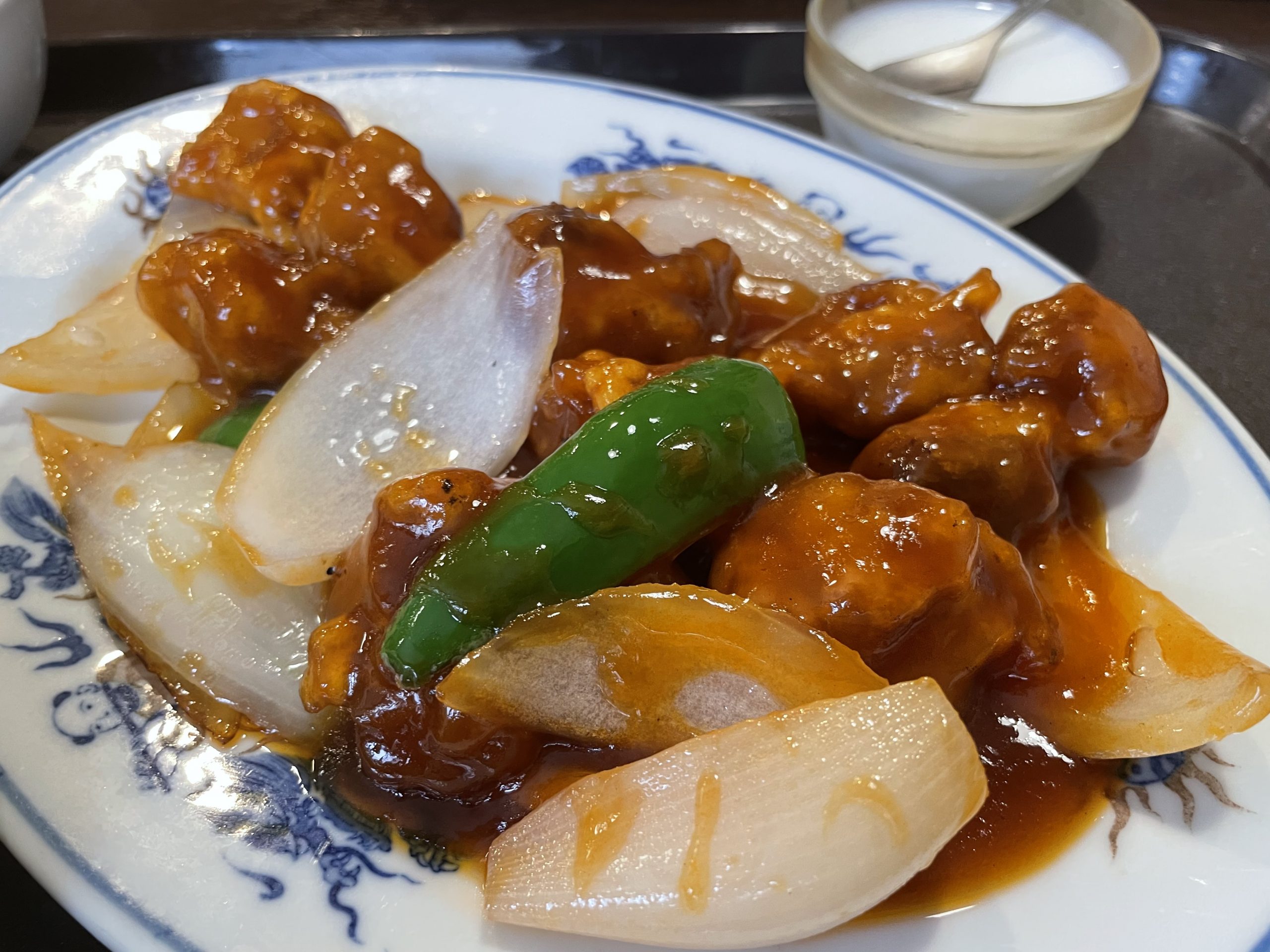 ランチ：酢豚定食（2022/4/26）