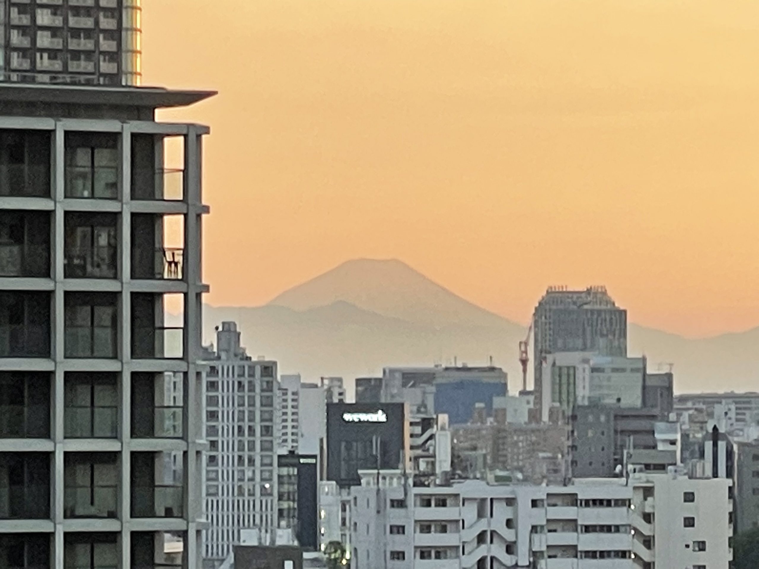 富士山のシルエット（2022/5/6）