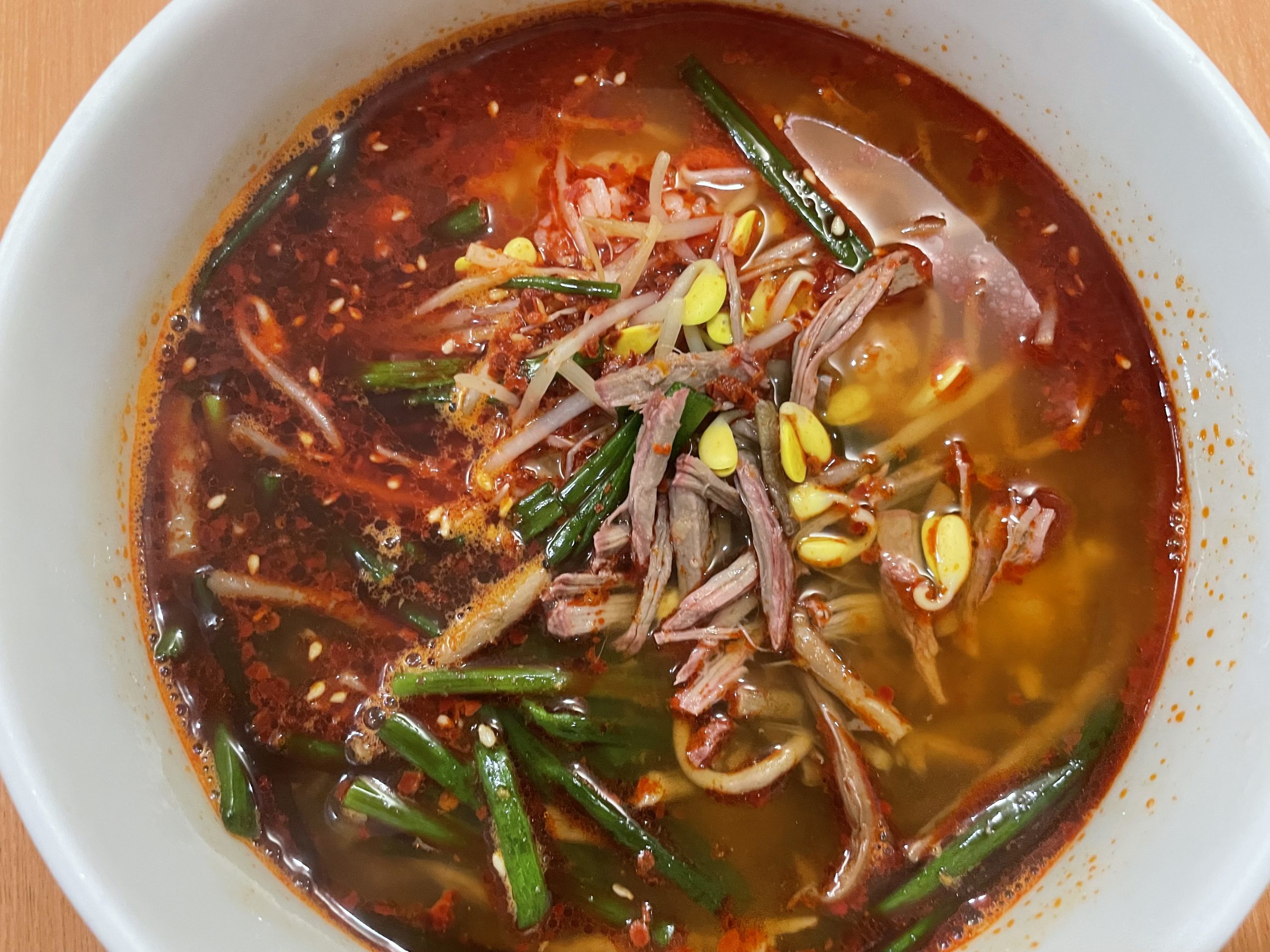 ランチ：一龍本店のユッケジャンクッパ