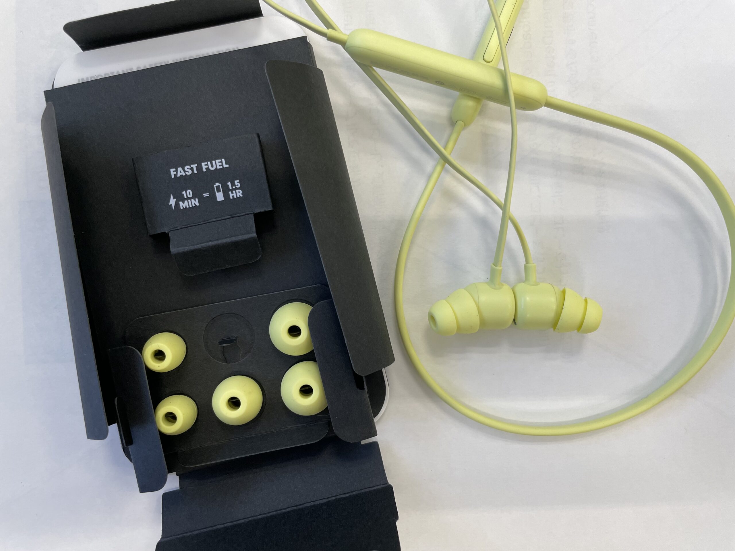 Beats Flexのイヤーチップを交換した