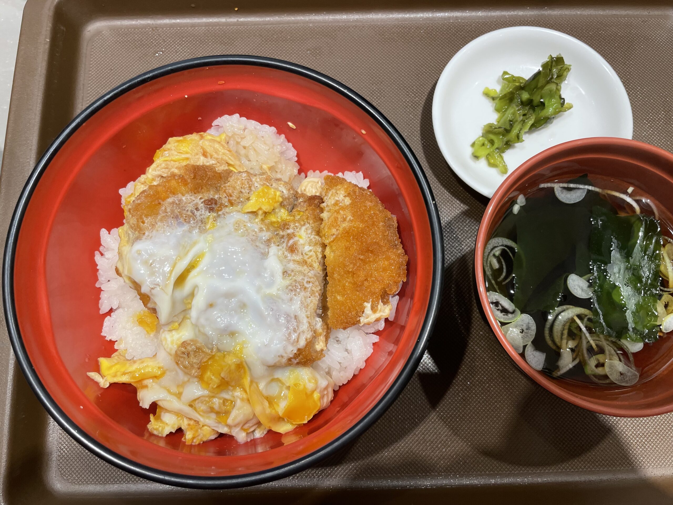 ランチ：名代富士そばのカツ丼（2024/4/4）