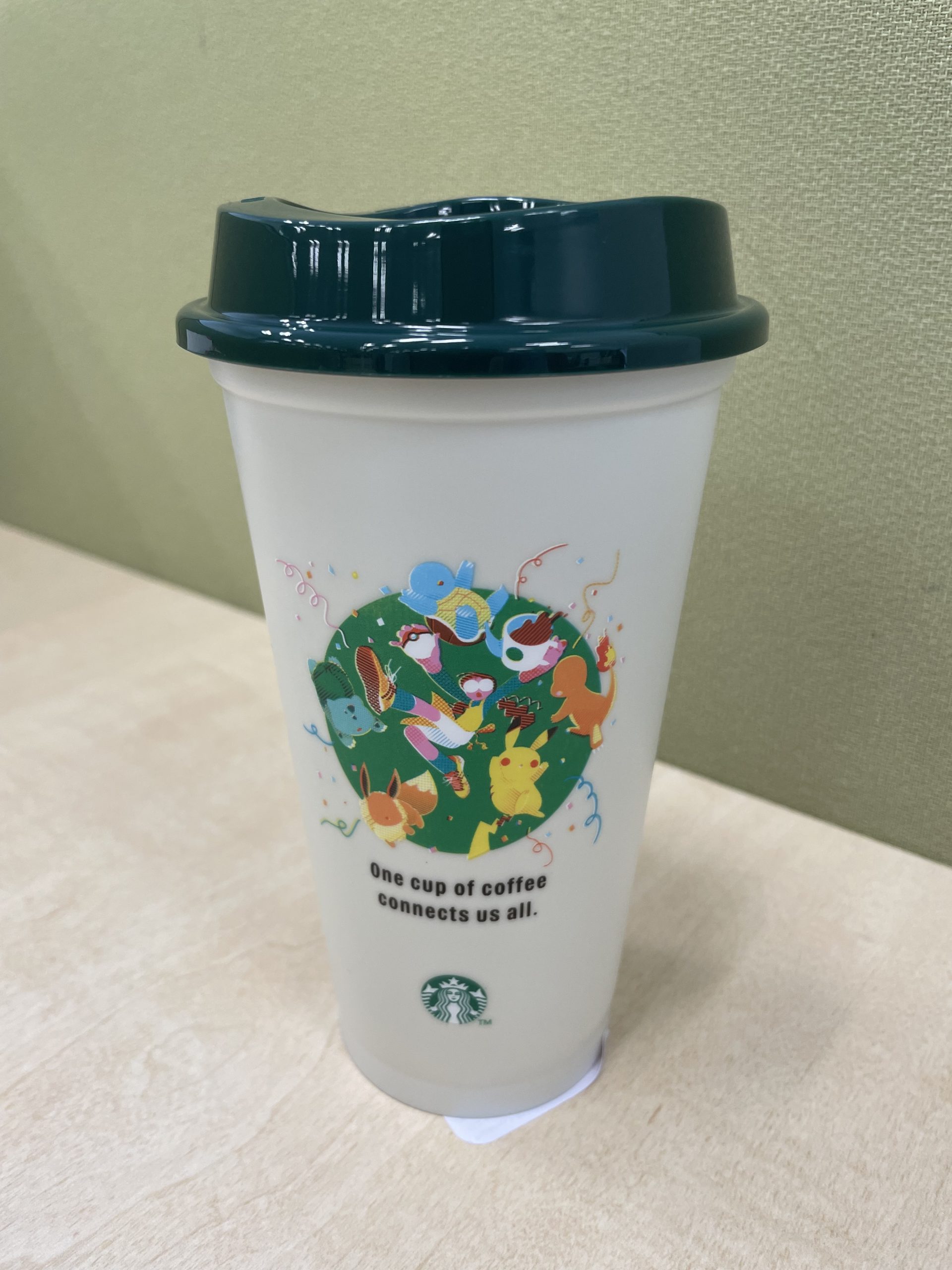スタバでポケモンカップをゲット